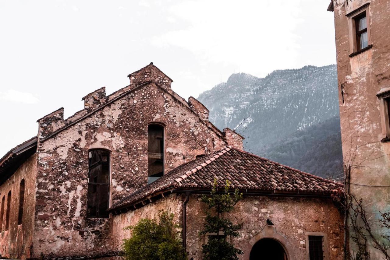Ansitz Zinnenberg Appiano Sulla Strada Del Vino Esterno foto